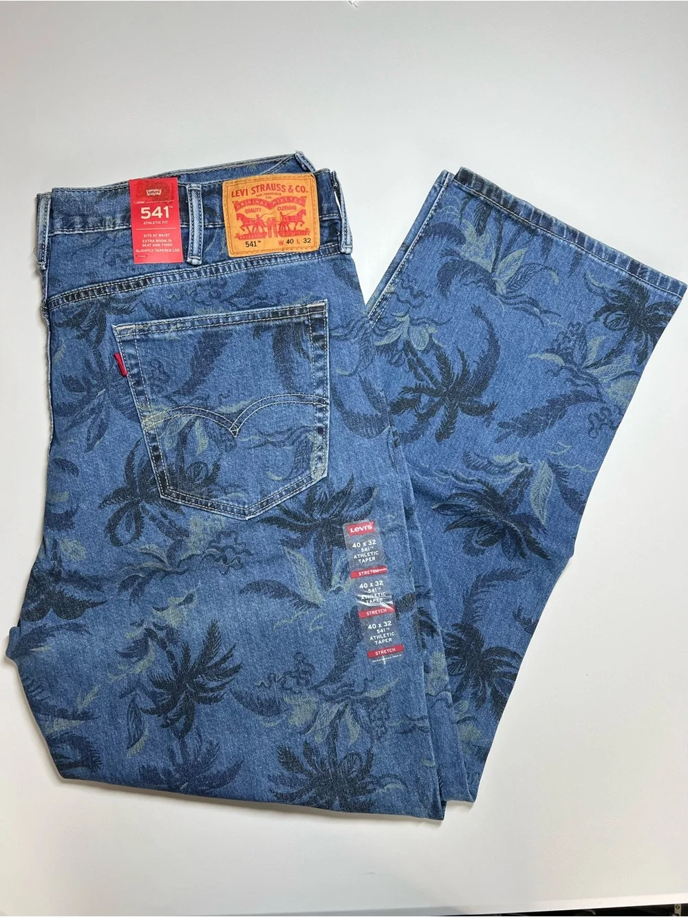 40x32 Levi's Athletic fit Men's Jeans with palm tree print